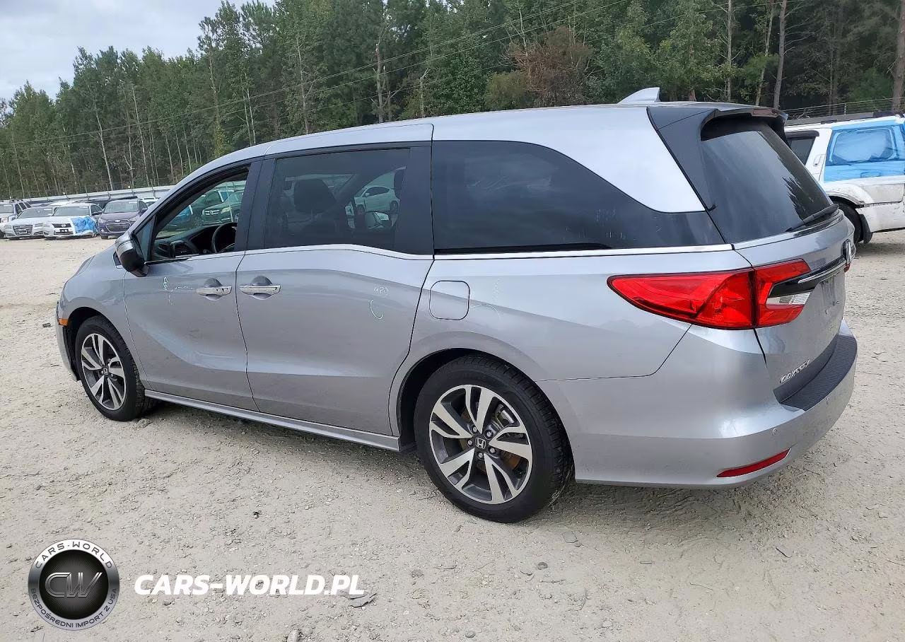 2022 Honda Odyssey Touring VIN:5FNRL6H81NB058056 - 2