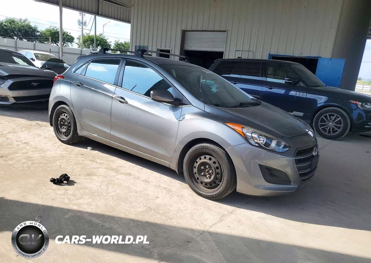 2017 Hyundai Elantra Gt Base VIN:KMHD35LH1HU382269 - 4