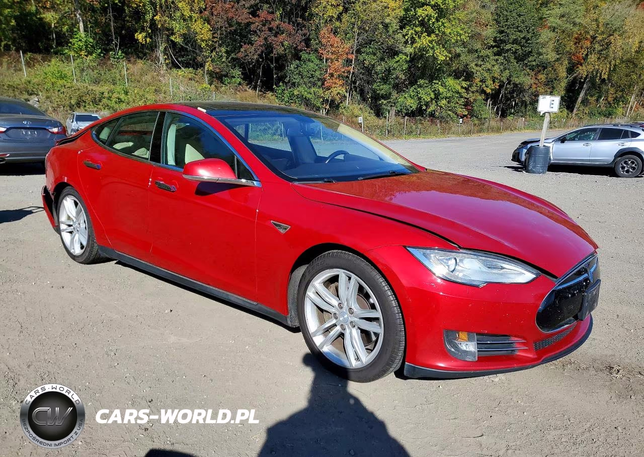 2013 Tesla Model S VIN:5YJSA1CN5DFP15673 - 4