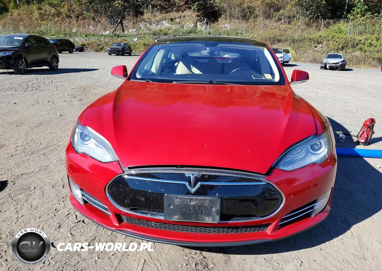 2013 Tesla Model S VIN:5YJSA1CN5DFP15673 - 5