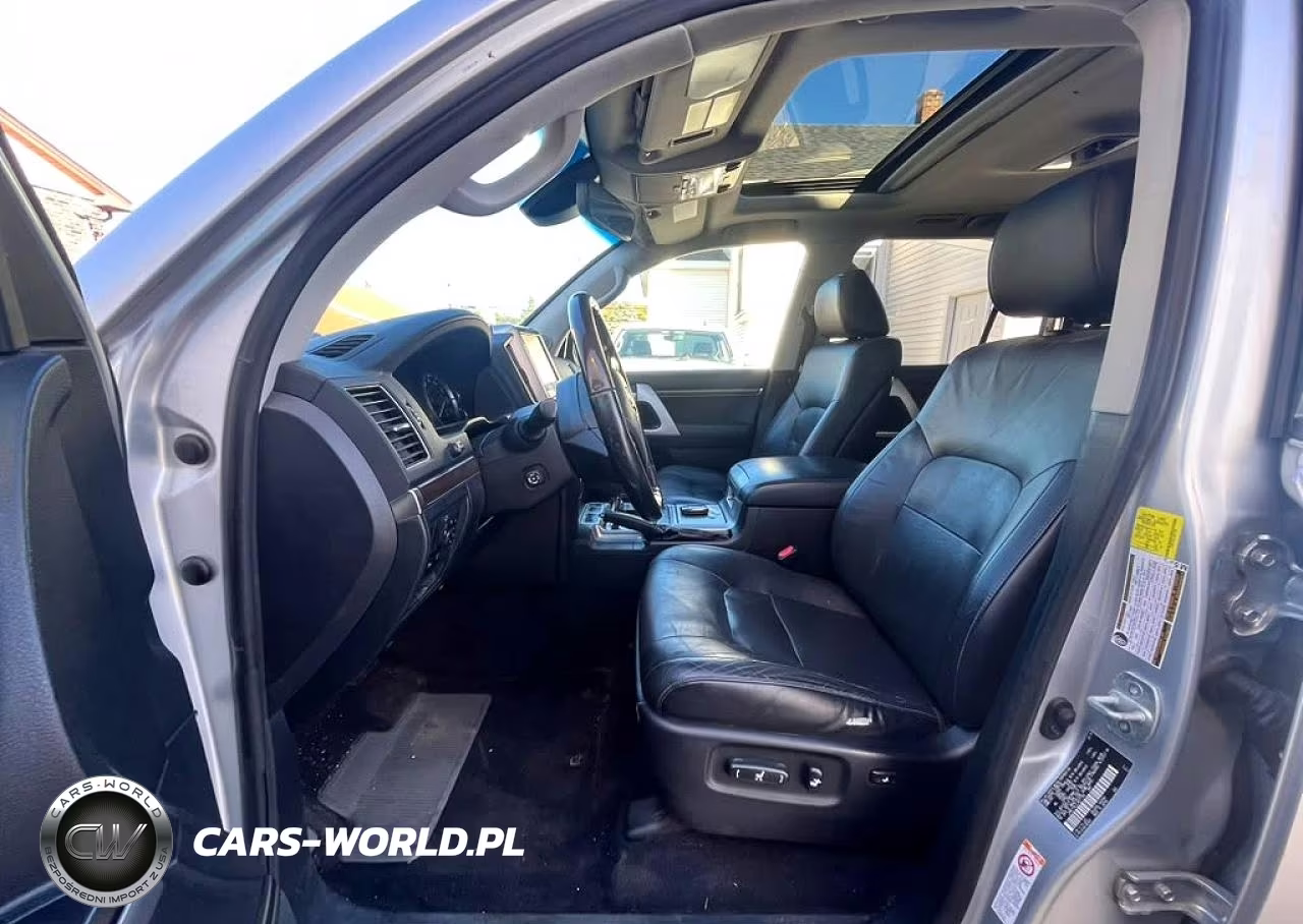2018 Toyota Land Cruiser Base VIN:JTMCY7AJ7J4071759 - 10