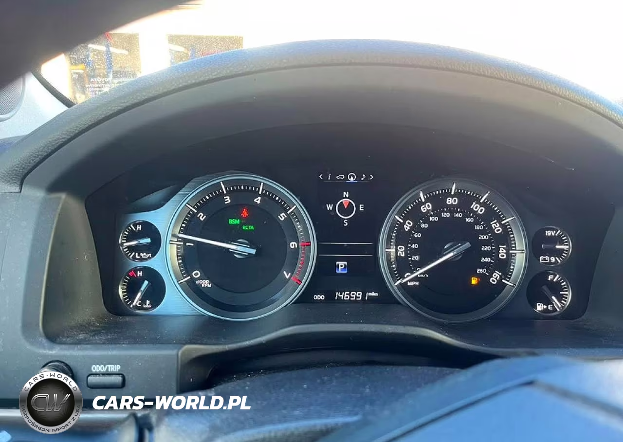 2018 Toyota Land Cruiser Base VIN:JTMCY7AJ7J4071759 - 9
