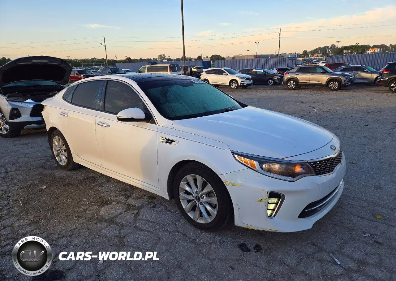 2018 Kia Optima S VIN:5XXGT4L35JG247033 - 4