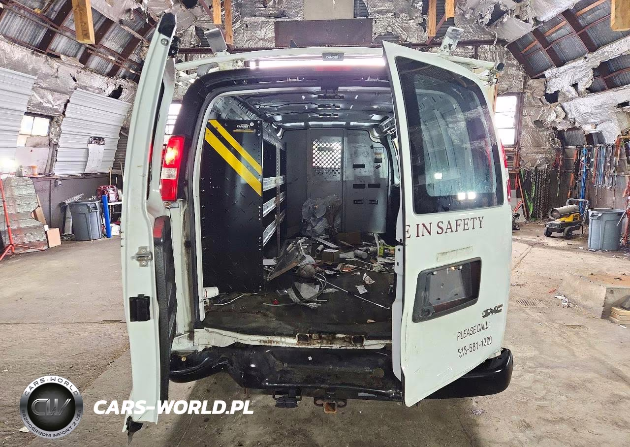 2020 GMC Savana G3500 VIN:1GTZ7HFG4L1257697 - 10