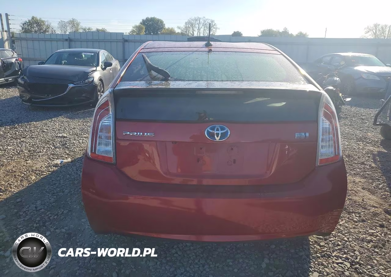 2014 Toyota Prius Three VIN:JTDKN3DU9E0385929 - 6