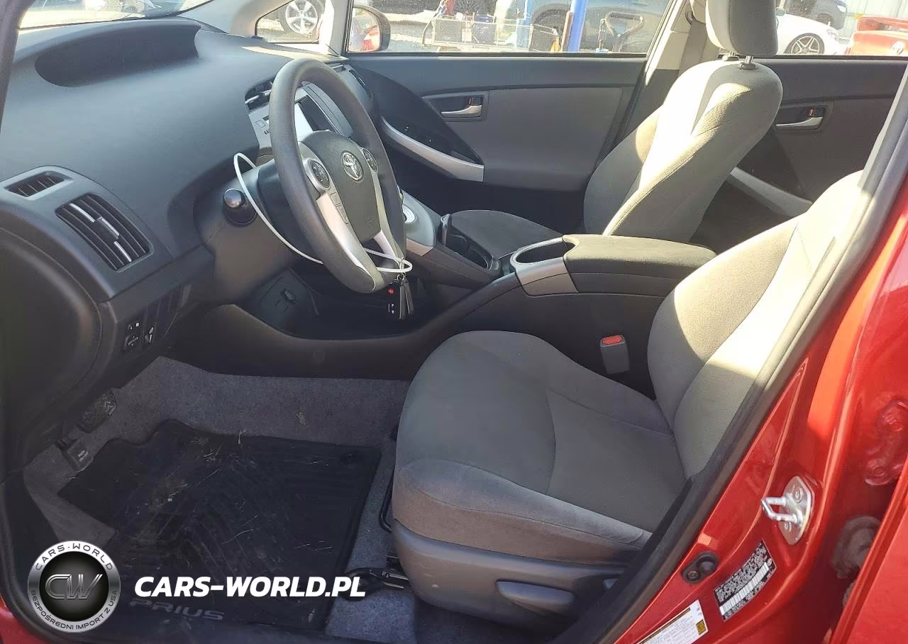 2014 Toyota Prius Three VIN:JTDKN3DU9E0385929 - 7