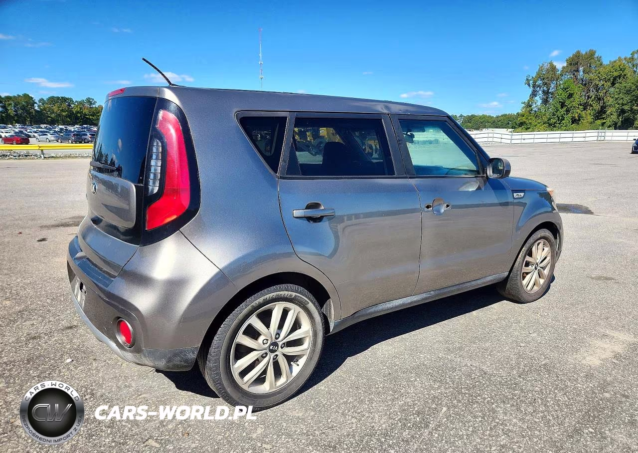 2018 Kia Soul + VIN:KNDJP3A52J7612253 - 3