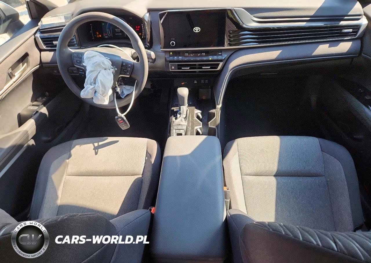2025 Toyota Camry Le VIN:4T1DAACK3SU544341 - 8