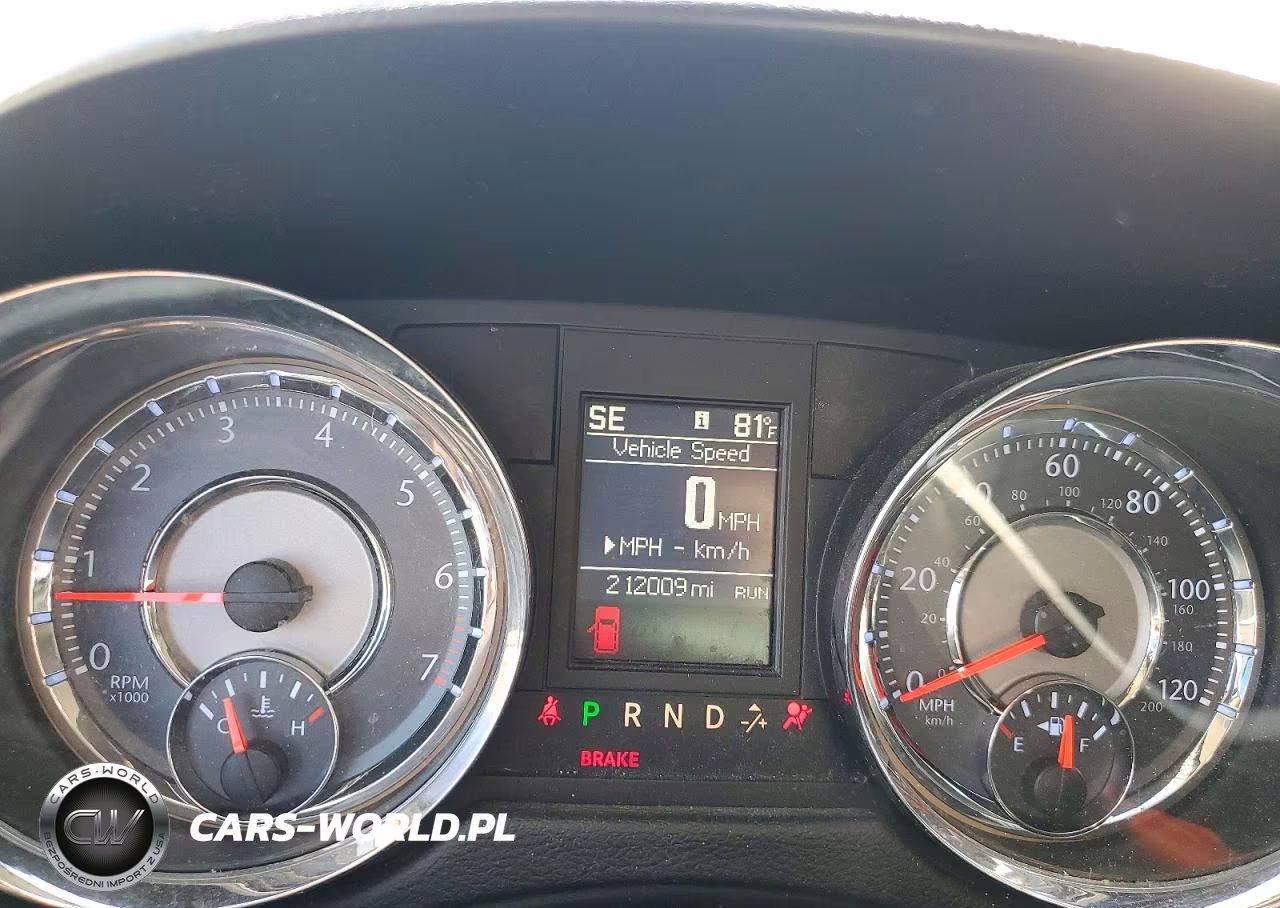 2014 Chrysler Town & Country Touring VIN:2C4RC1BG8ER203648 - 9
