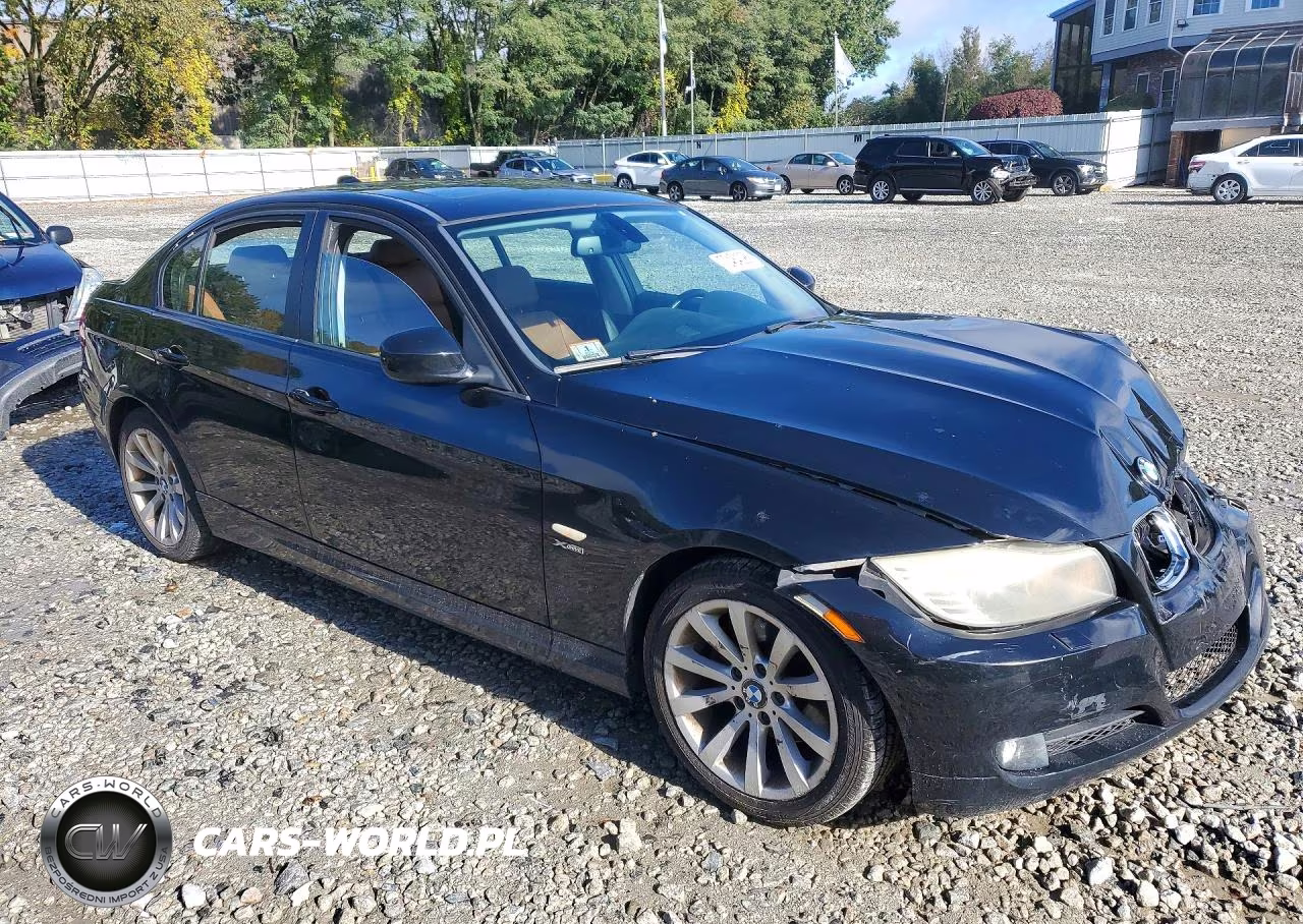 2011 BMW 328 Xi VIN:WBAPK7C50BA820081 - 4