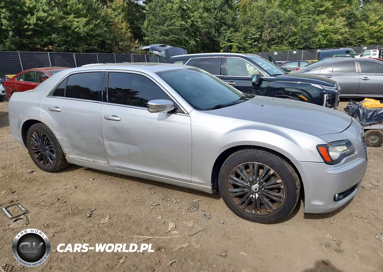2012 Chrysler 300 S VIN:2C3CCAGG4CH170685 - 4