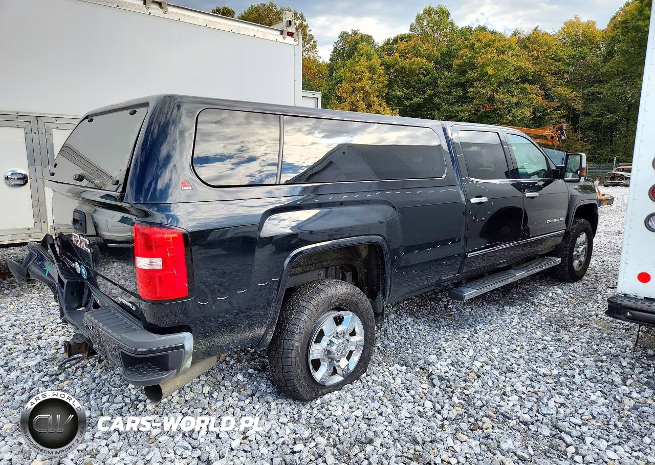 2019 GMC Sierra K3500 Denali VIN:1GT42WEYXKF105089 - 3