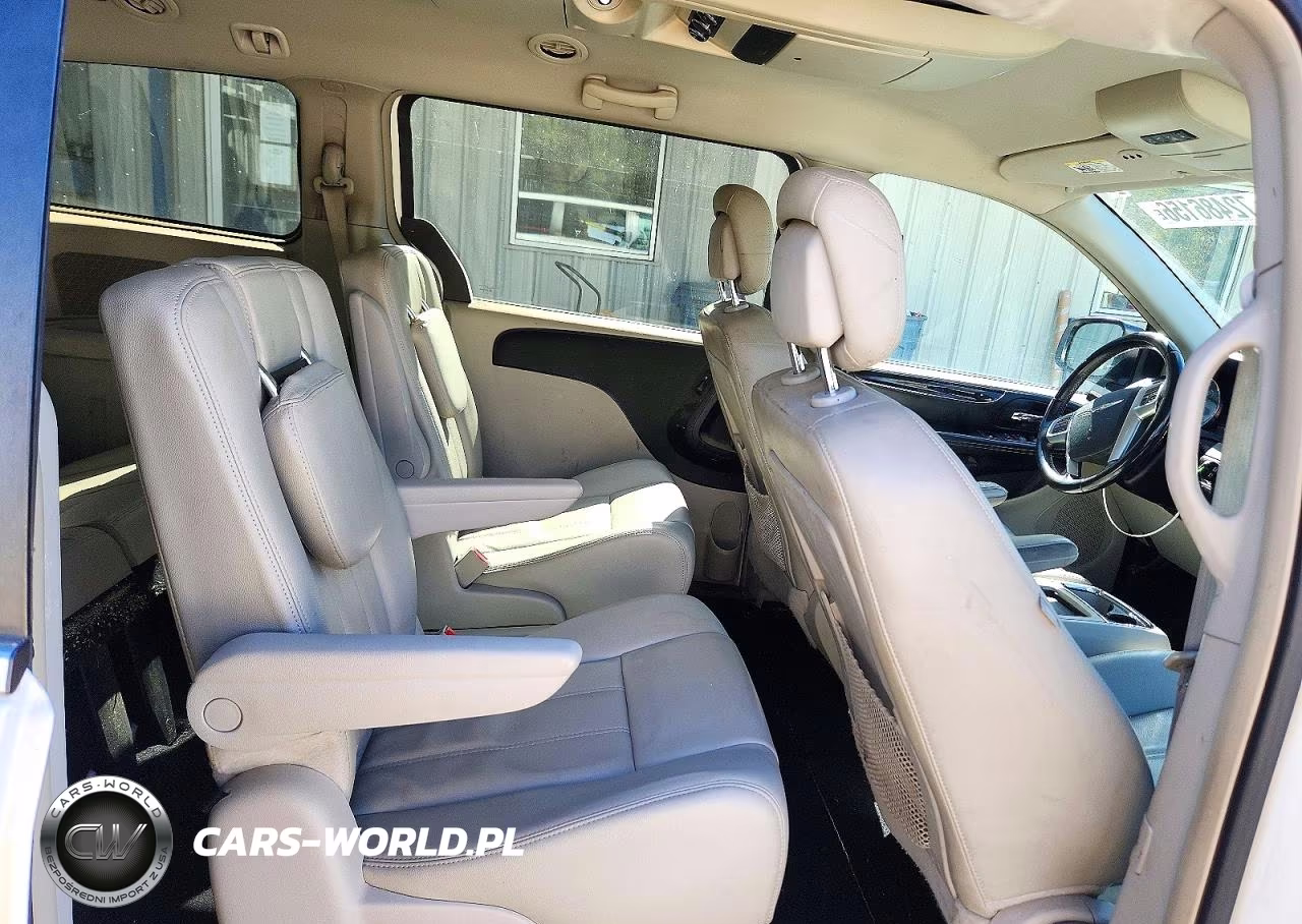 2013 Chrysler Town & Country Touring VIN:2C4RC1BG7DR525616 - 11
