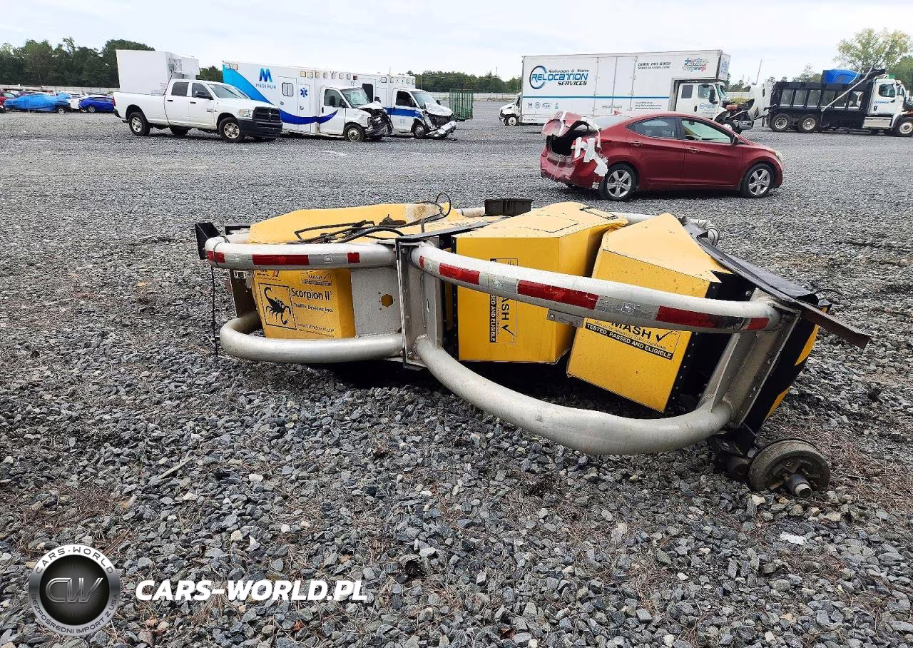 2017 Traffix Scorpion Ii Crash Attenuator VIN:4T9TA1717H1M71561 - 3