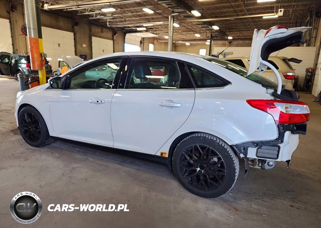 2013 Ford Focus Titanium VIN:1FADP3J25DL263822 - 2