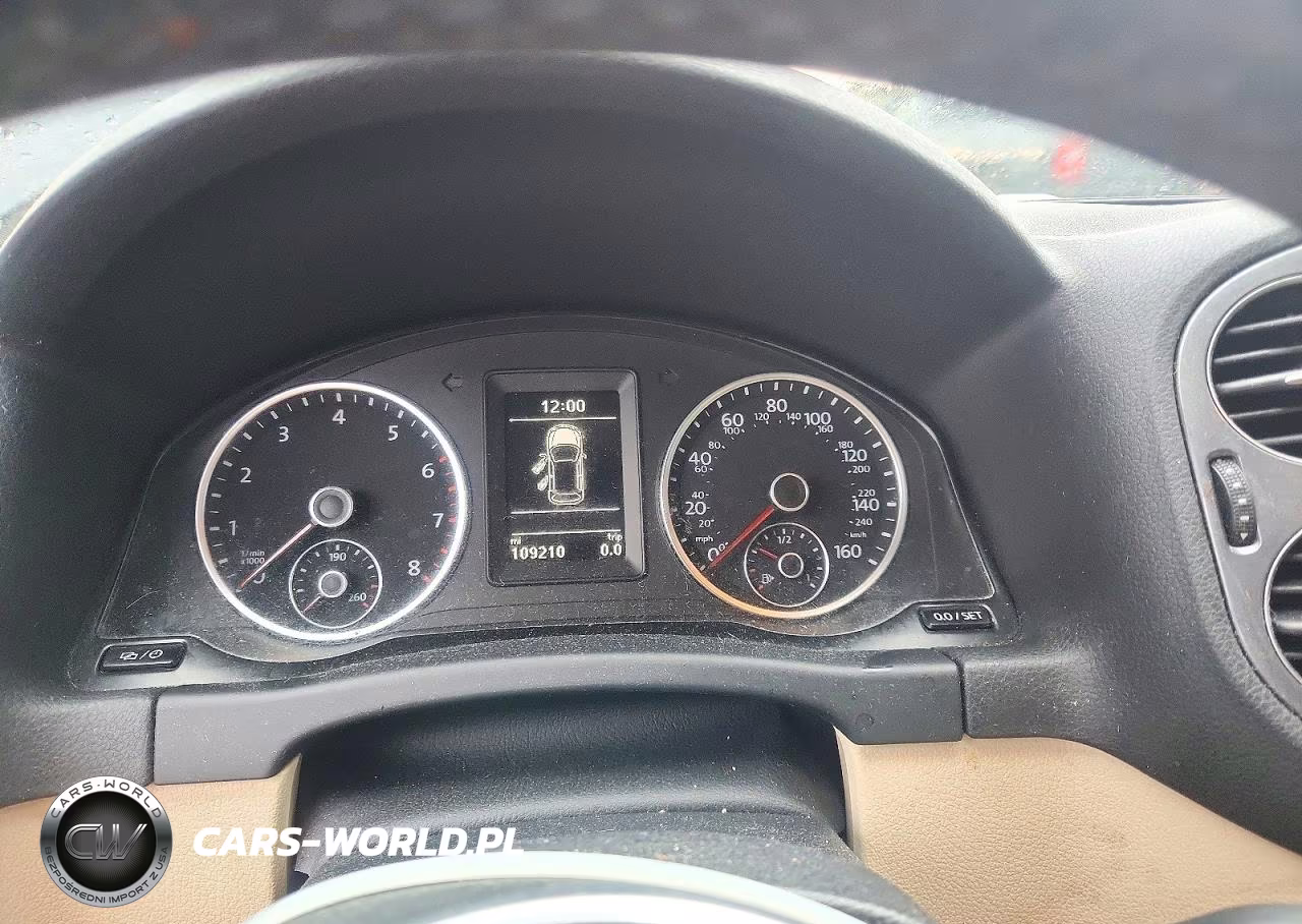2016 Volkswagen Tiguan VIN:WVGBV7AX7GW089003 - 9