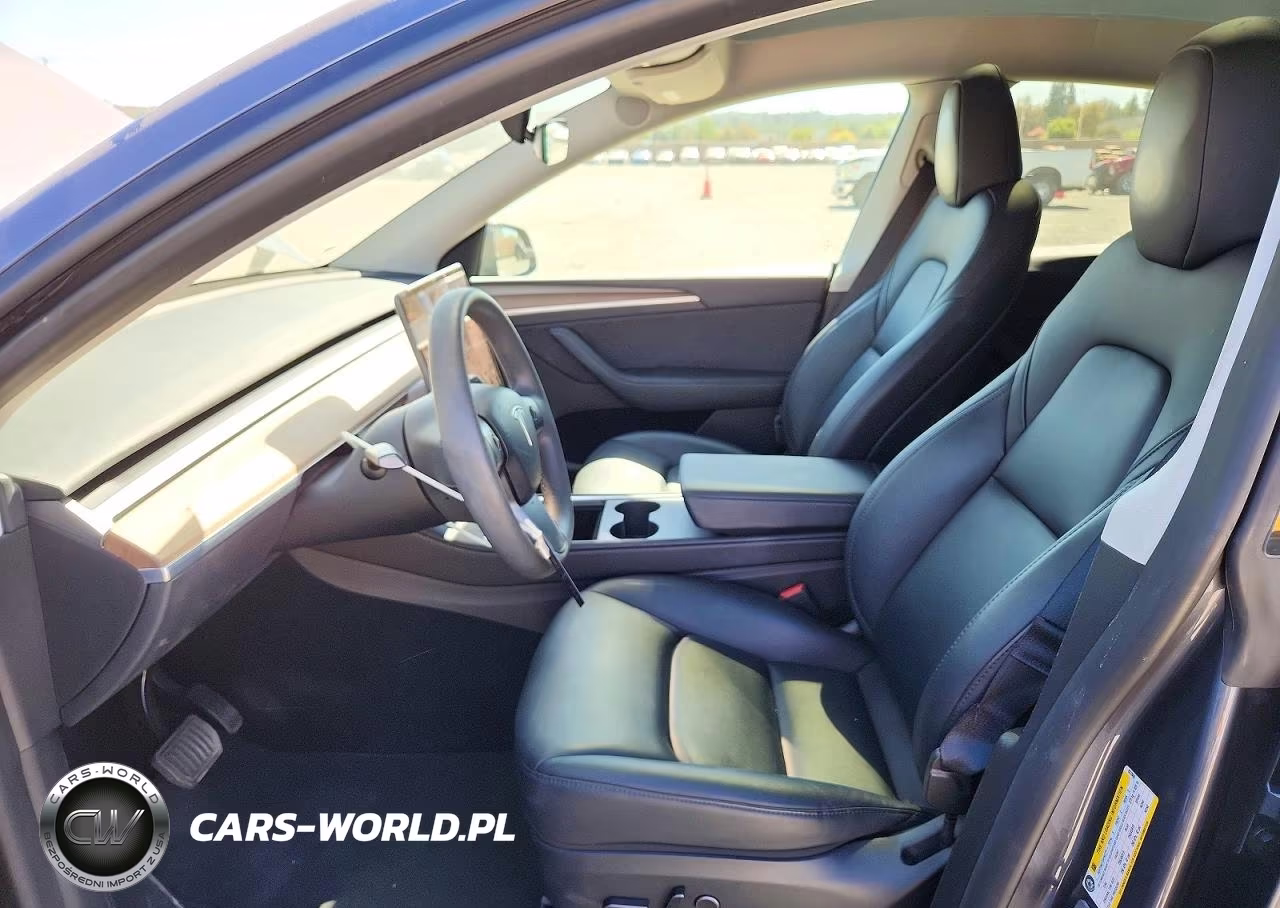 2023 Tesla Model Y VIN:7SAYGDEE6PF831866 - 7