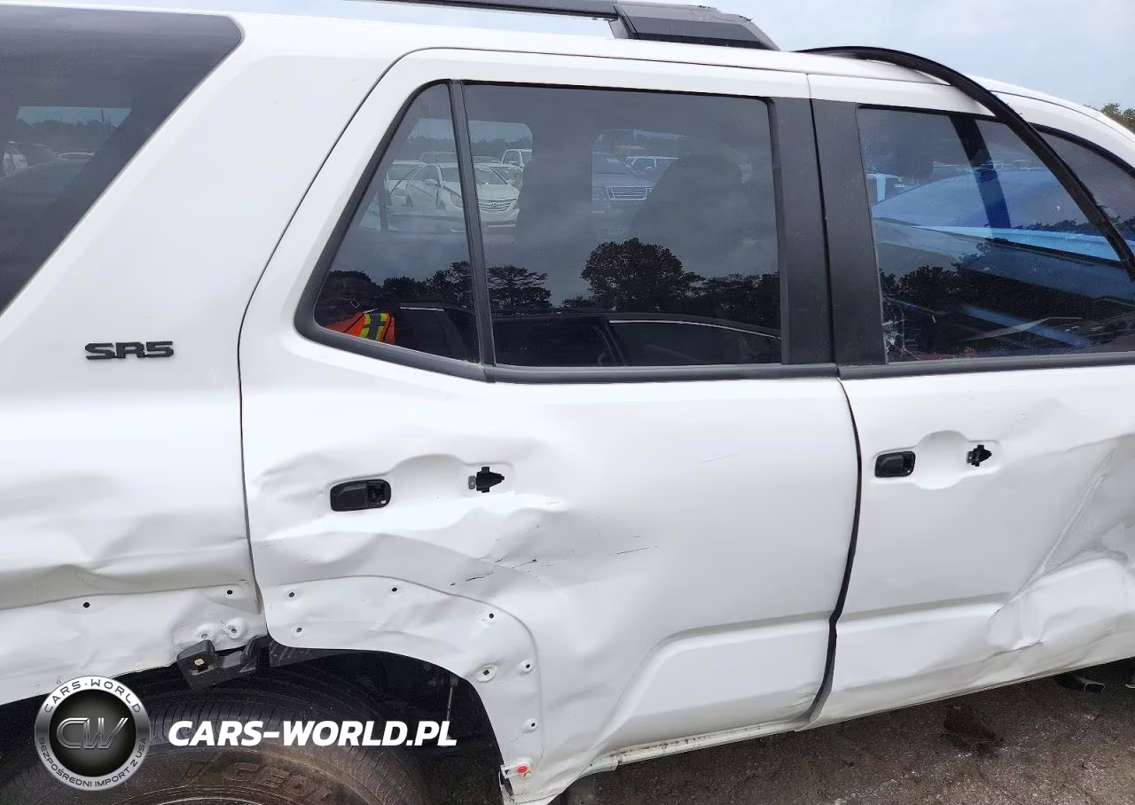 2026 Toyota 4Runner Sr5 VIN:JTEVA5BR4T5107860 - 10