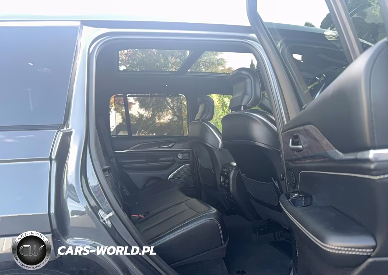 2022 Jeep Grand Cherokee Overland VIN:1C4RJHDG6N8621729 - 6