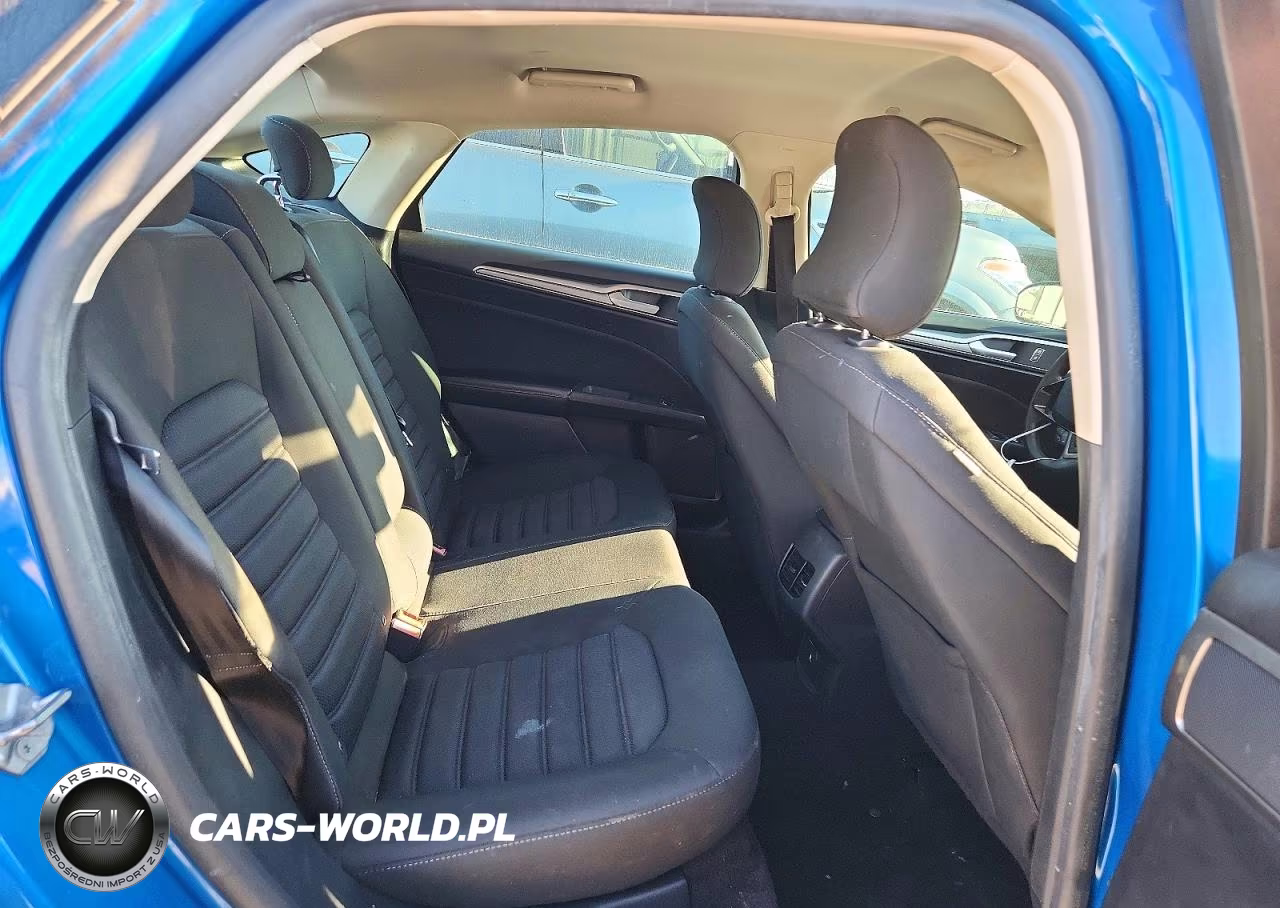 2019 Ford Fusion Se VIN:3FA6P0LU8KR140455 - 10