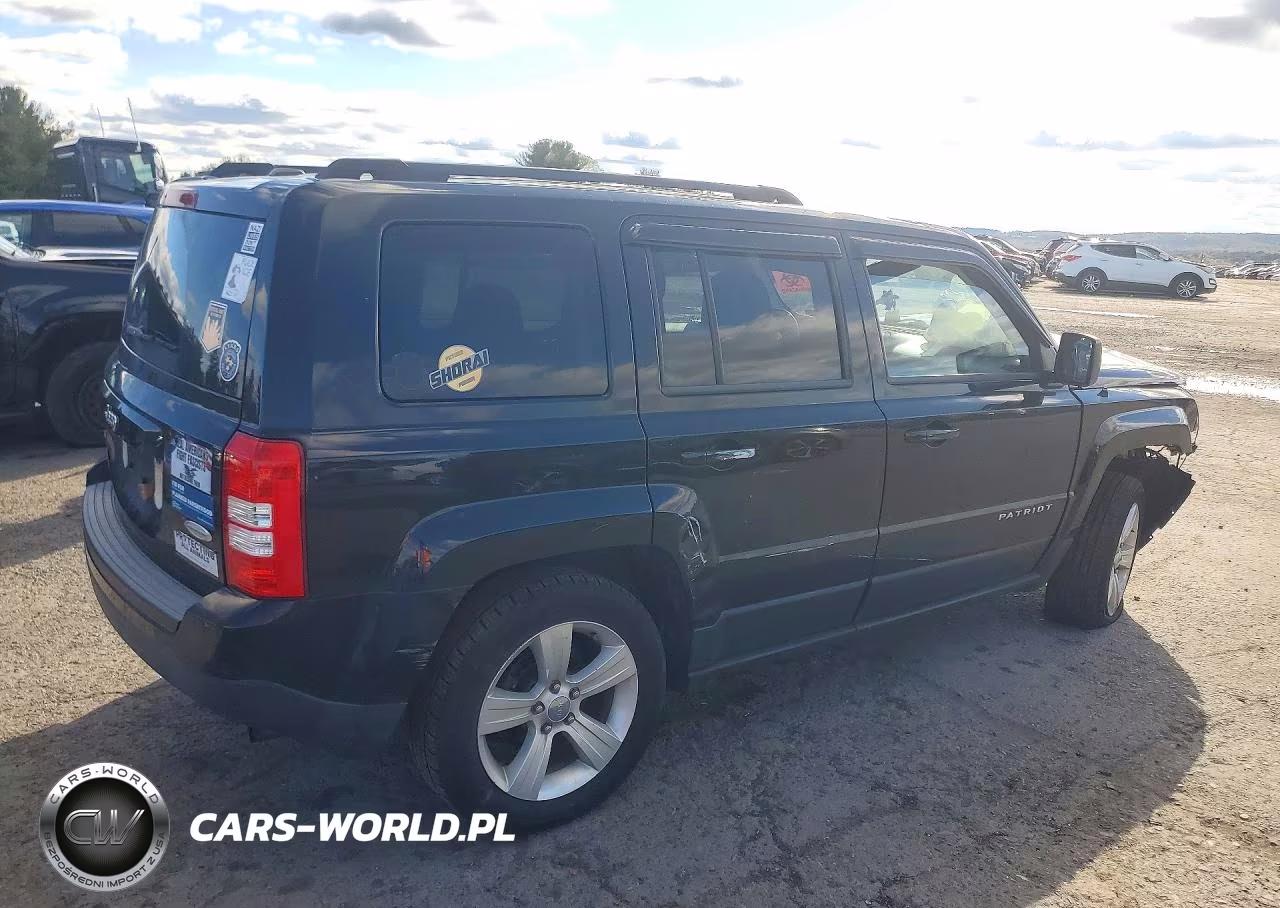 2015 Jeep Patriot Latitude VIN:1C4NJRFB3FD303811 - 3
