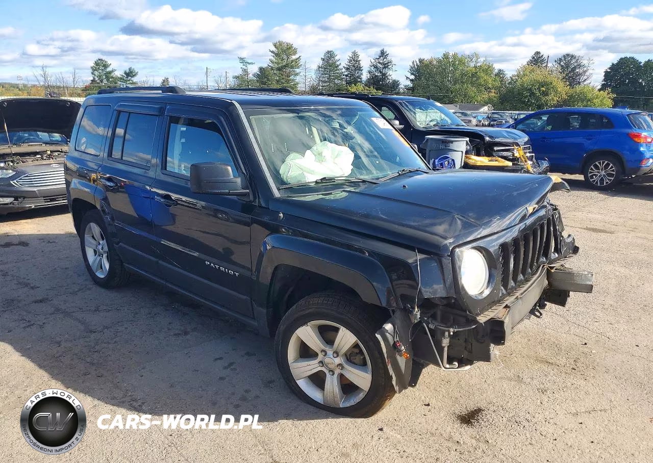 2015 Jeep Patriot Latitude VIN:1C4NJRFB3FD303811 - 4