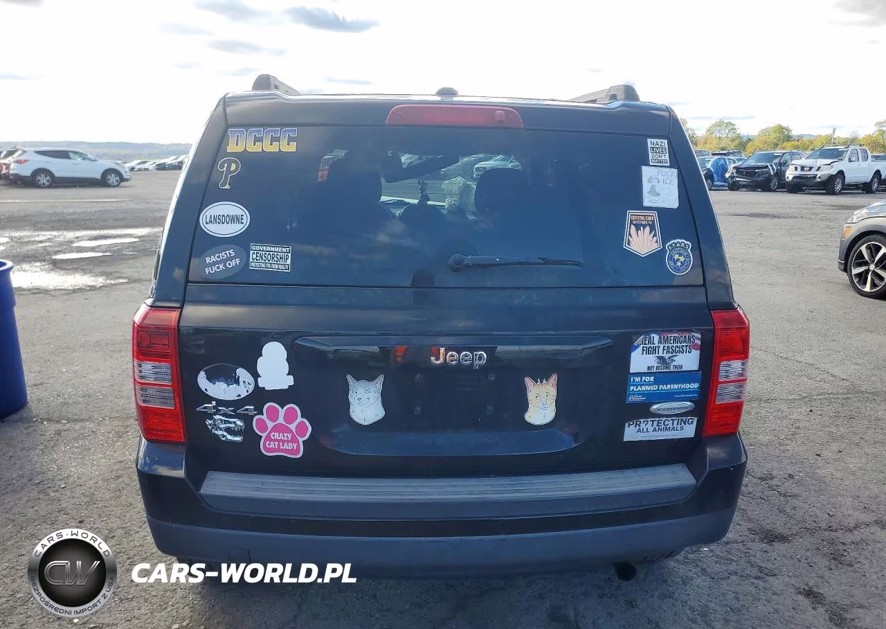 2015 Jeep Patriot Latitude VIN:1C4NJRFB3FD303811 - 6