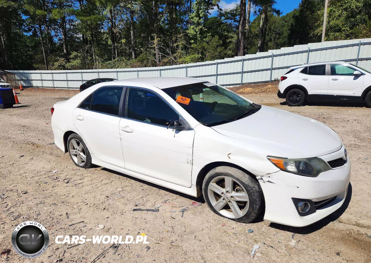 2013 Toyota Camry Se VIN:4T1BF1FK1DU217122 - 4