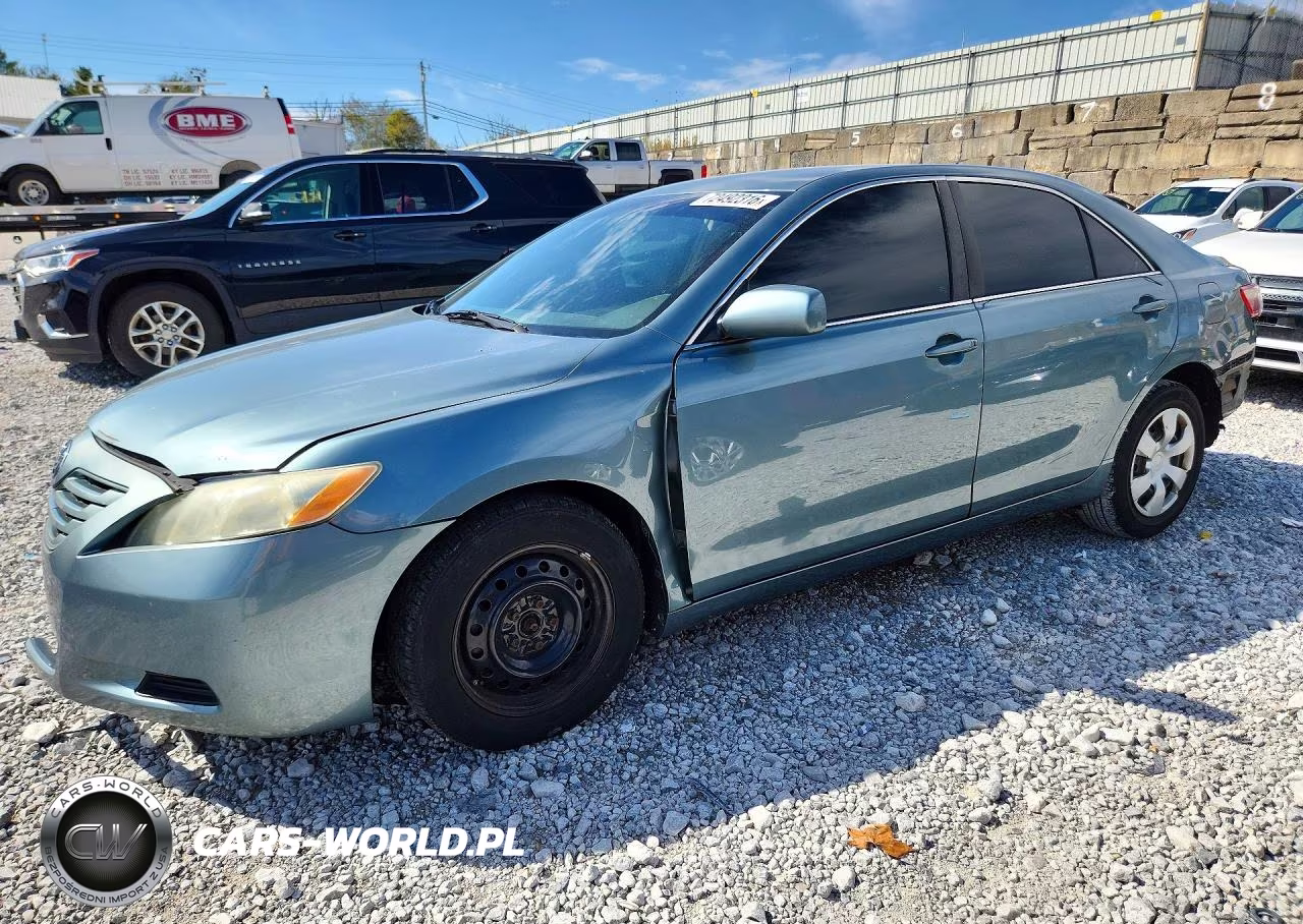2009 Toyota Camry Le – zdjęcie 1 z 12