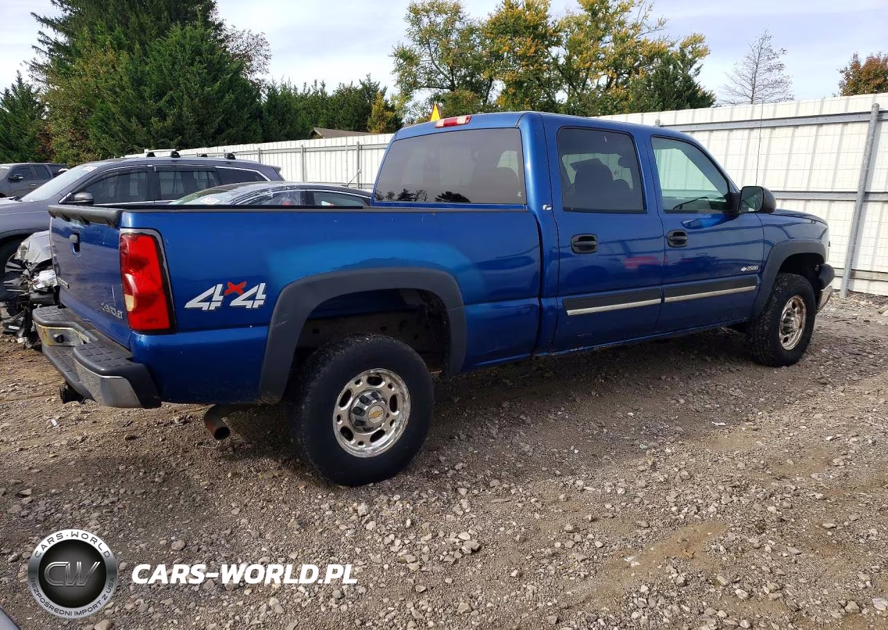 2004 Chevrolet Silverado K2500 VIN:1GCGK23U94F105416 - 3