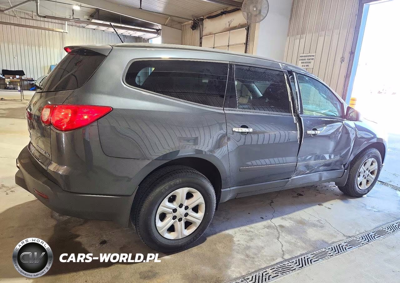 2011 Chevrolet Traverse Ls VIN:1GNKVEED4BJ169445 - 3