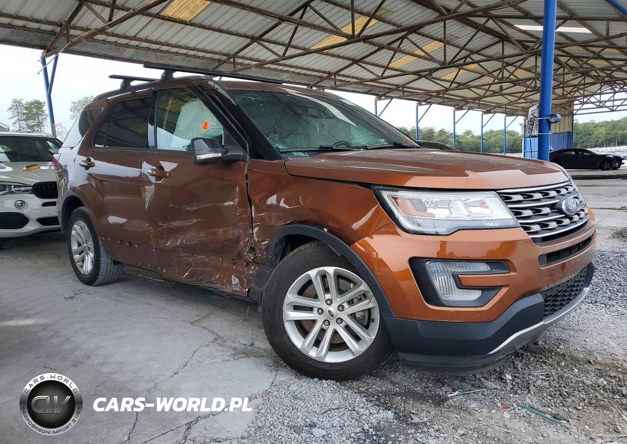 2017 Ford Explorer Xlt VIN:1FM5K7D83HGD34823 - 4