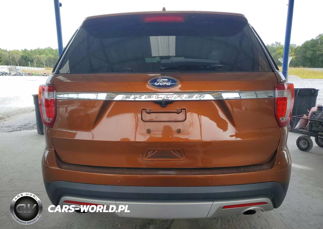 2017 Ford Explorer Xlt VIN:1FM5K7D83HGD34823 - 6