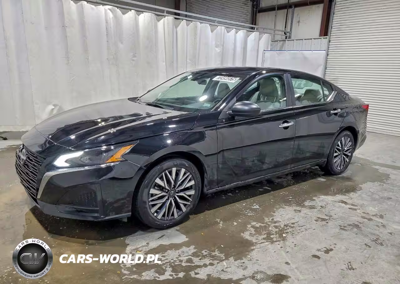 2025 Nissan Altima Sv