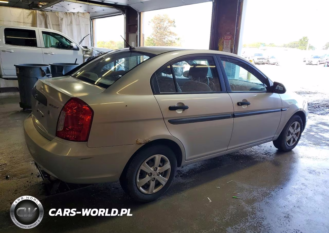 2009 Hyundai Accent Gls VIN:KMHCM46C99U306075 - 3
