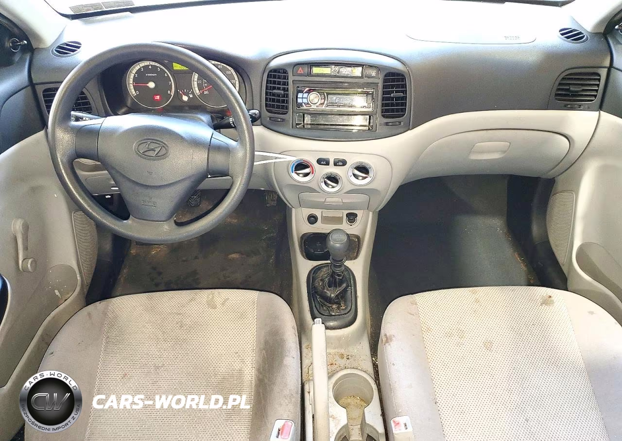 2009 Hyundai Accent Gls VIN:KMHCM46C99U306075 - 8