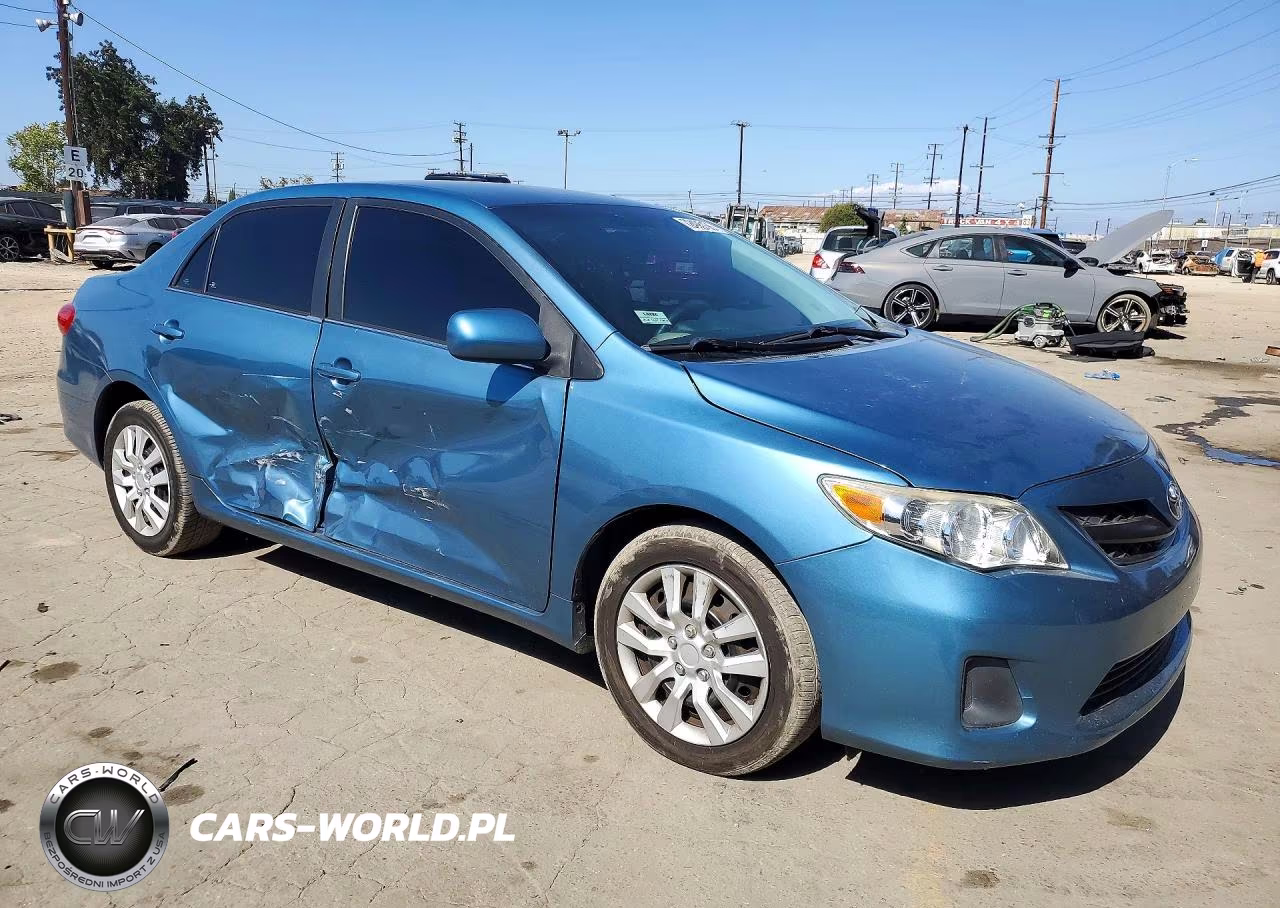 2013 Toyota Corolla Le VIN:5YFBU4EE2DP172888 - 4