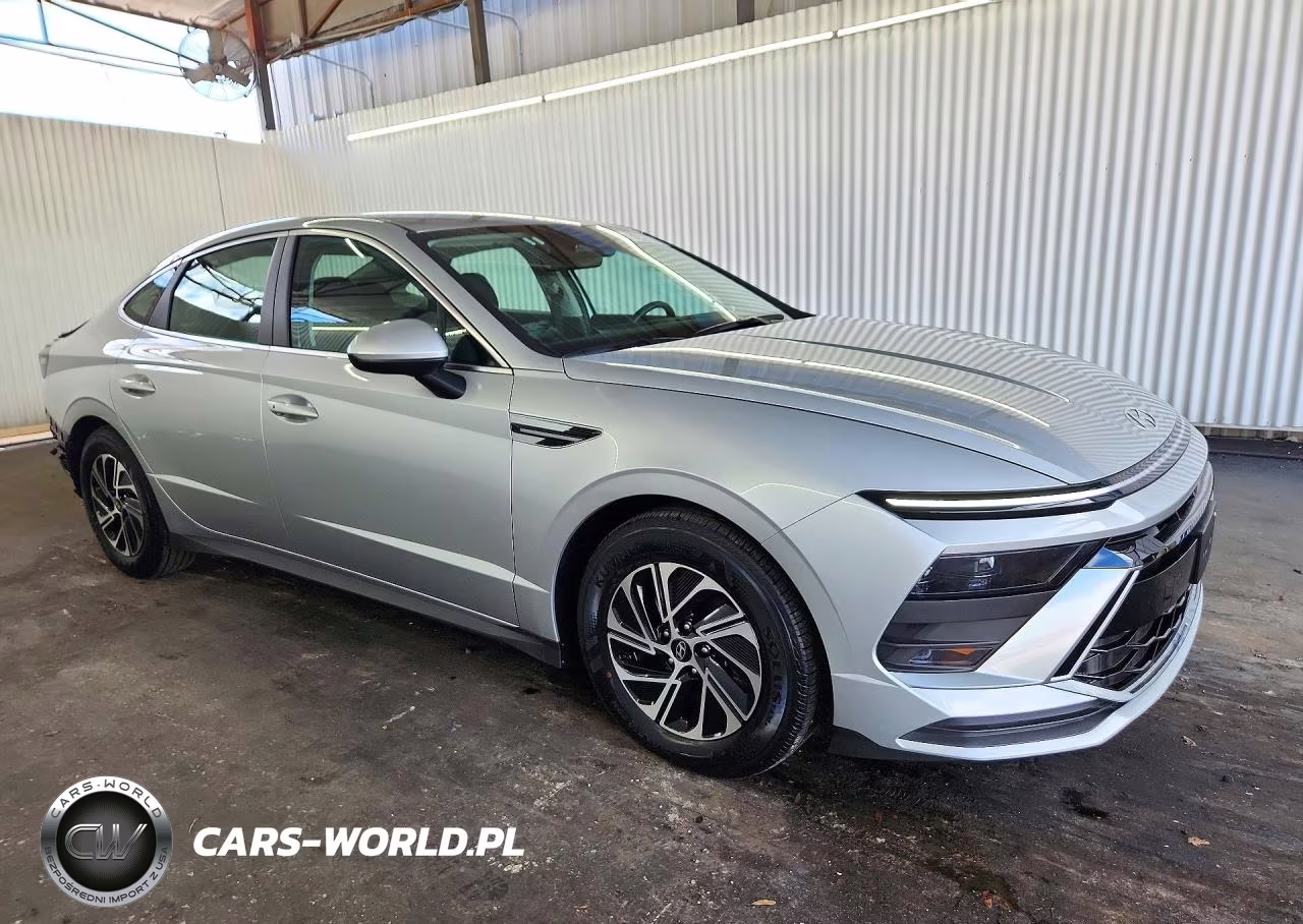 2026 Hyundai Sonata Hybrid Blue VIN:KMHL24JJ7TA165883 - 4