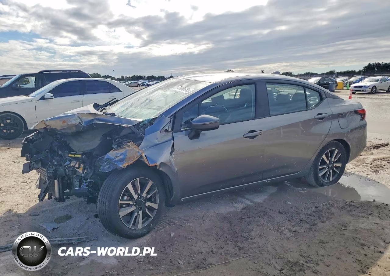 2021 Nissan Versa Sv