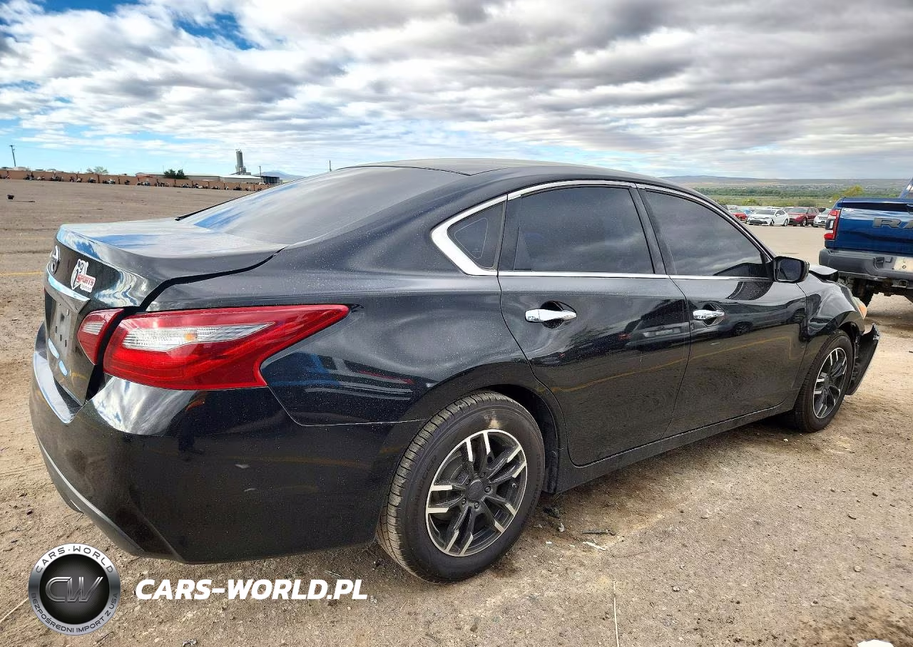 2018 Nissan Altima 2.5 S VIN:1N4AL3AP8JC200476 - 3
