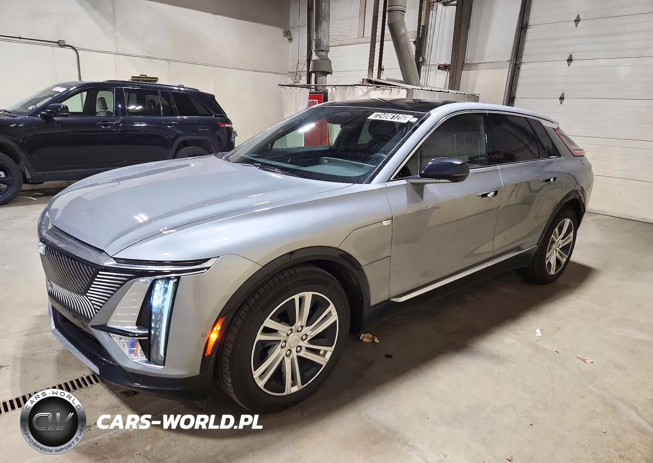 2024 Cadillac Lyriq Tech