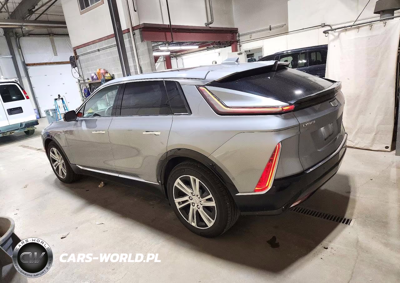2024 Cadillac Lyriq Tech VIN:1GYKPMRL2RZ137565 - 2