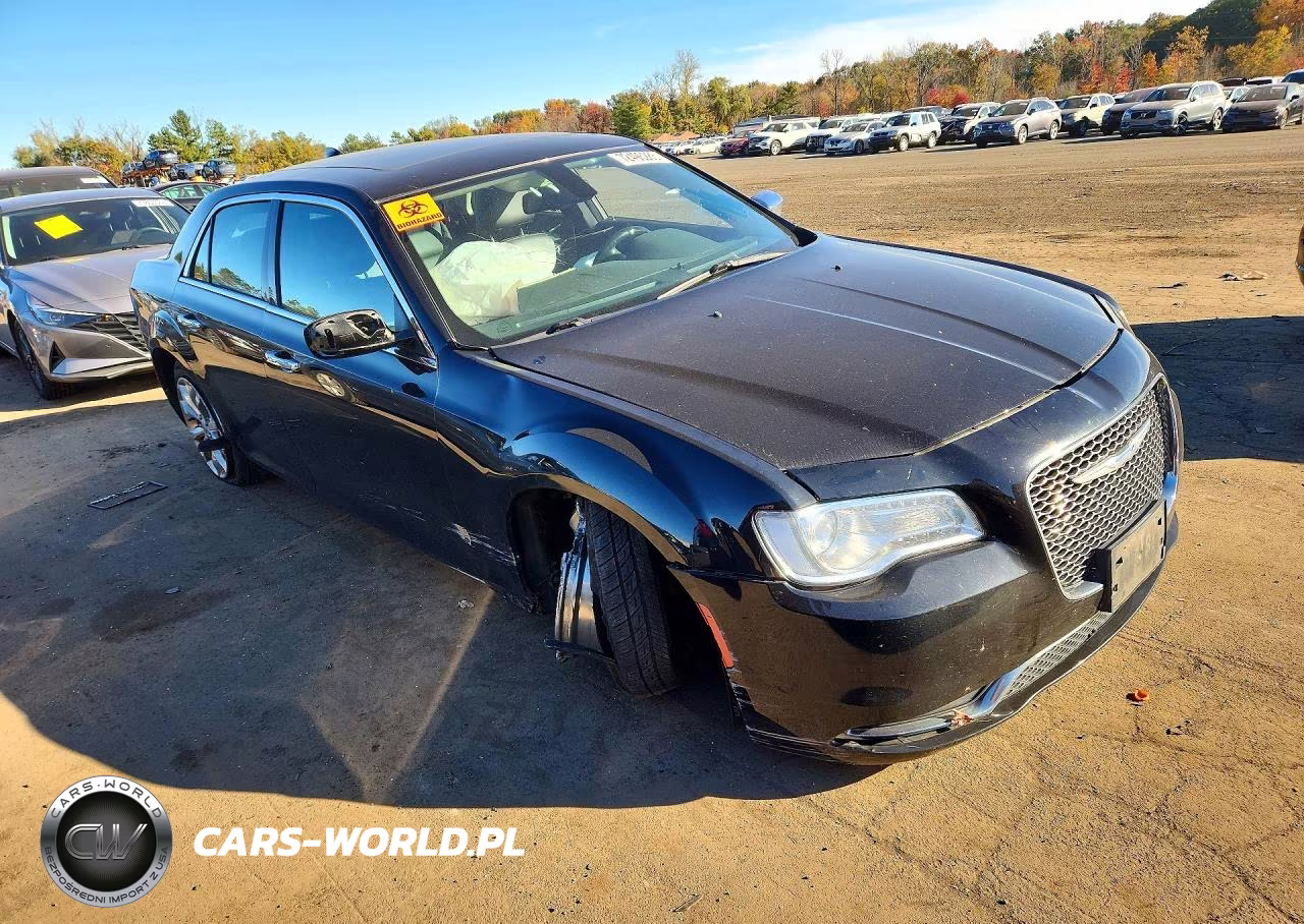 2015 Chrysler 300C VIN:2C3CCAKG5FH887561 - 4