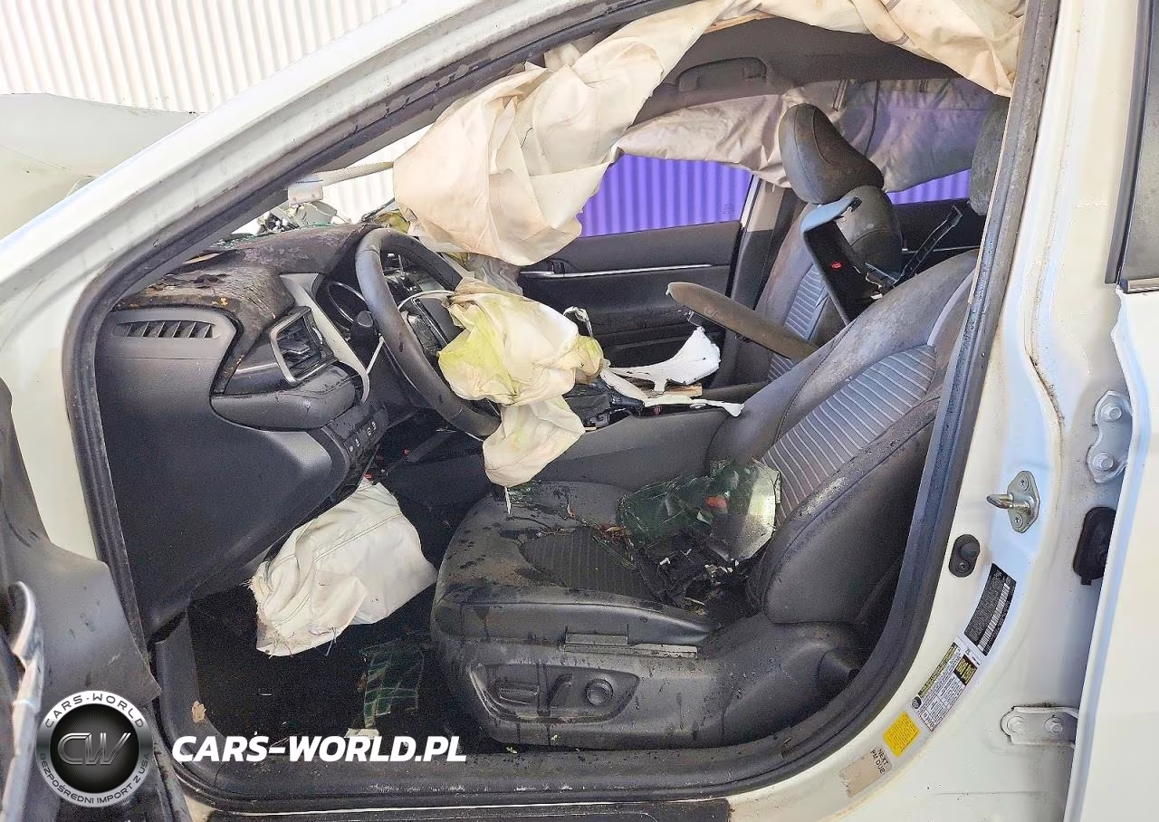 2020 Toyota Camry Se VIN:4T1G11AK4LU927044 - 7