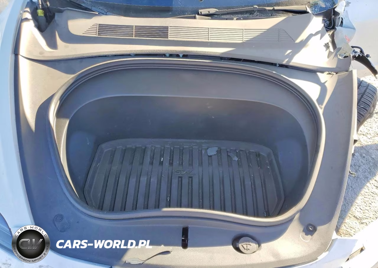 2024 Tesla Model 3 VIN:5YJ3E1EB0RF834752 - 11