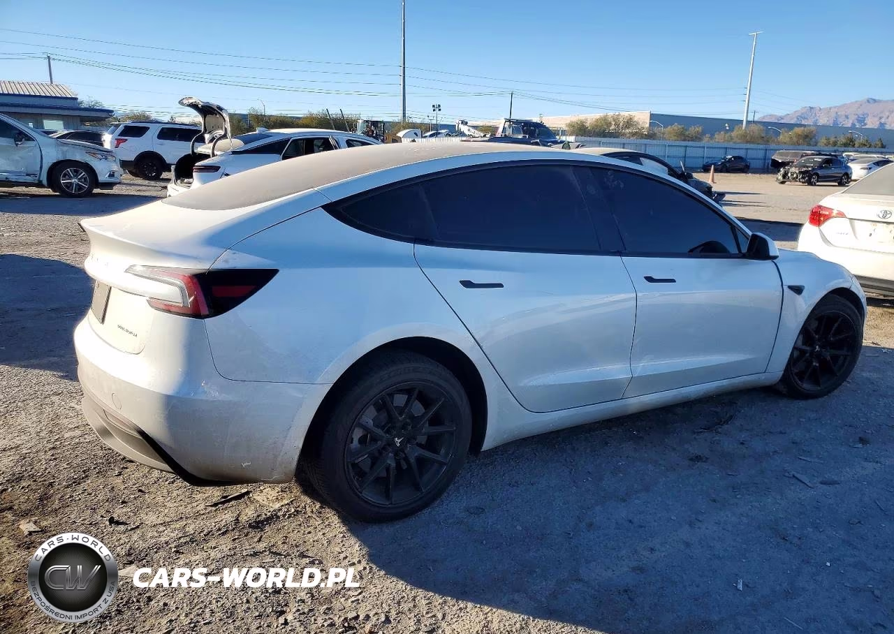 2024 Tesla Model 3 VIN:5YJ3E1EB0RF834752 - 3
