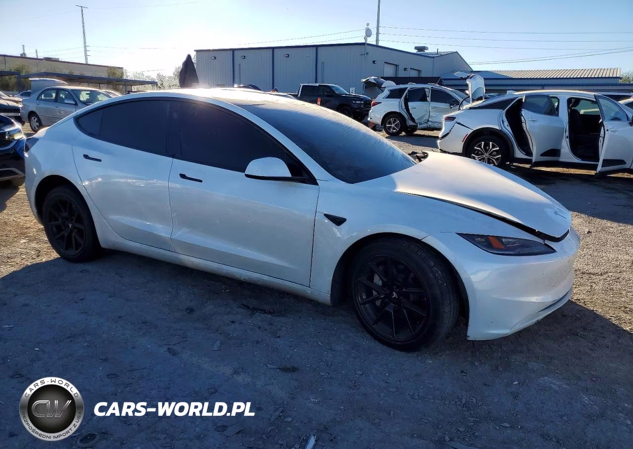 2024 Tesla Model 3 VIN:5YJ3E1EB0RF834752 - 4