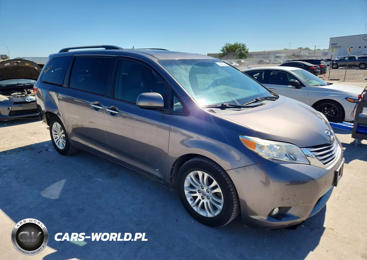2015 Toyota Sienna Xle 8-Passenger VIN:5TDYK3DC8FS641809 - 4