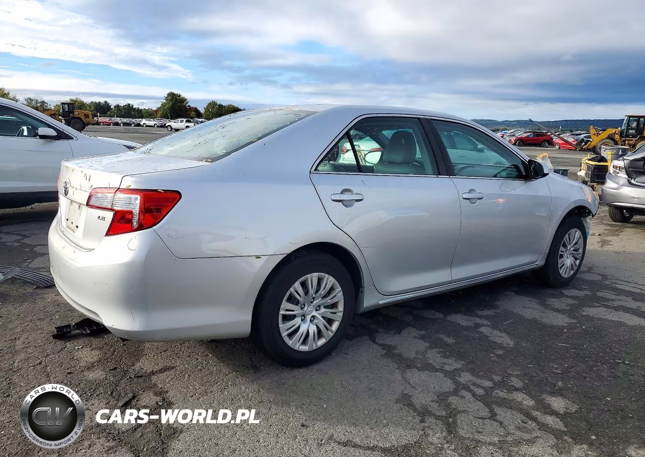 2014 Toyota Camry Le VIN:4T1BF1FK5EU384892 - 3