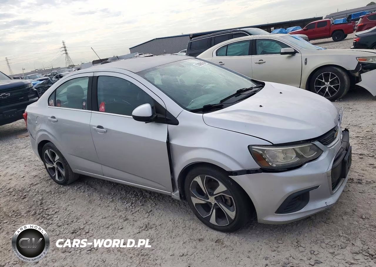 2017 Chevrolet Sonic Premier VIN:1G1JF5SBXH4131660 - 4